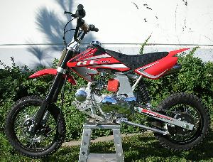 KC Powersports 125cc Dirtbike