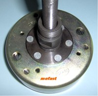 Removal tool installed
