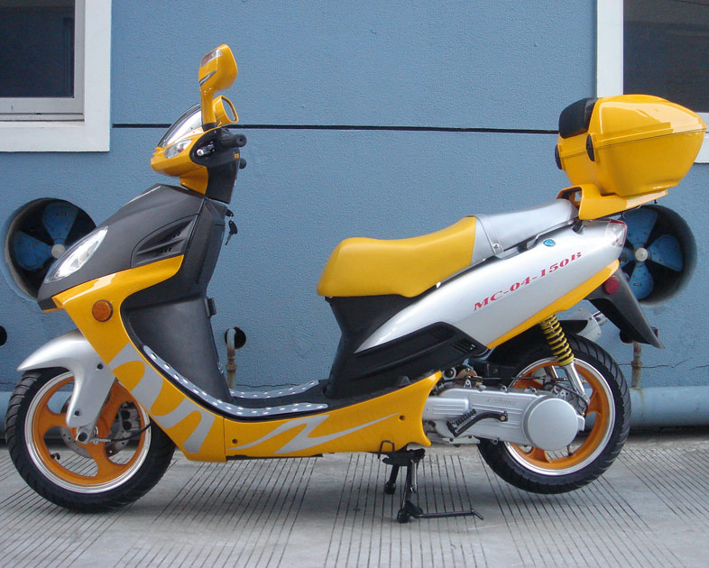 Gallery of 150cc Yellow Scooter.